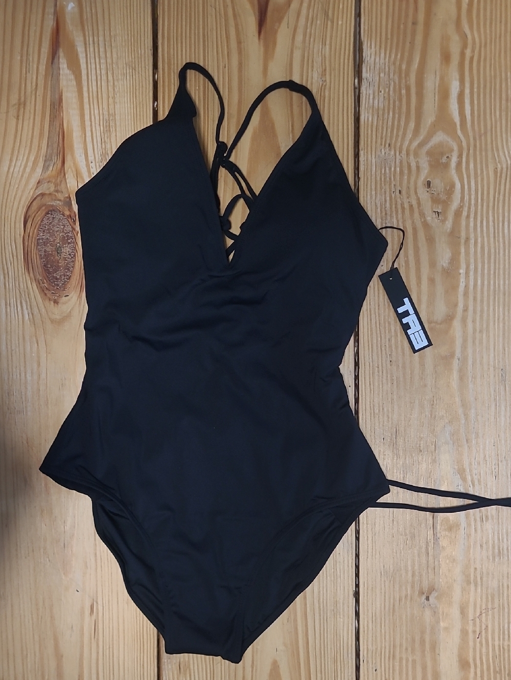 53. NWT  $175 STYLE PLUNGEY XL SHORT